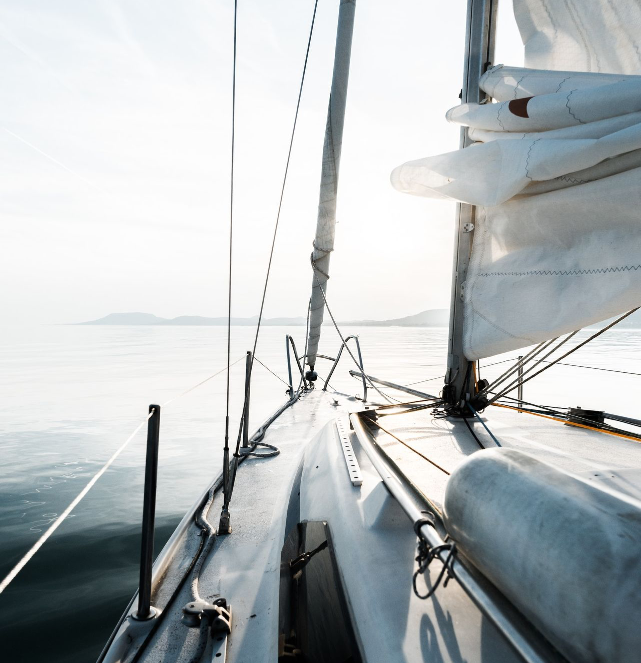 cabin cruiser at the sea during day